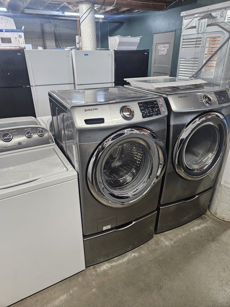 Blow Out Sale Store Full Of Nice Like Brand New Gently Used Refurbished Reconditioned Certified Washer Dryer Fridge Stove Oven Stackable  Free Warrant