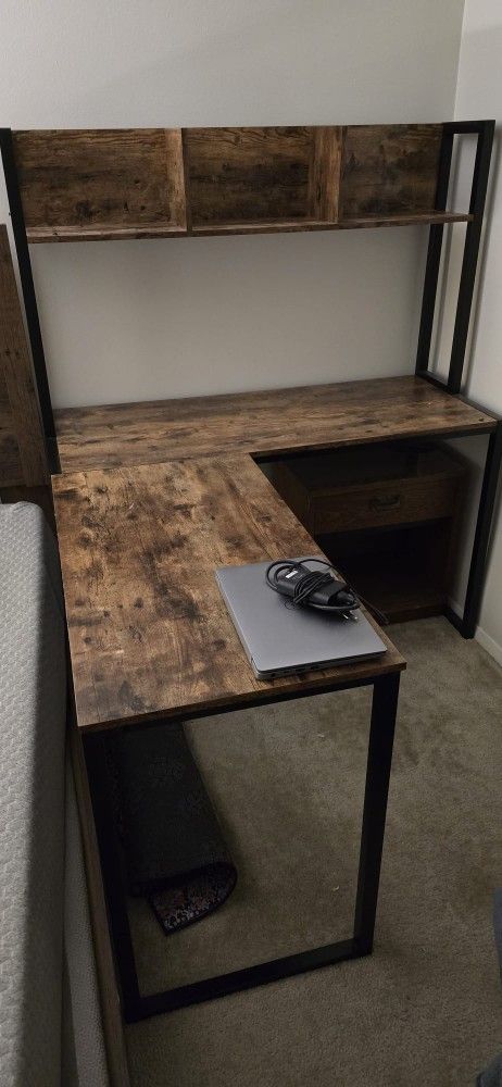 L Shaped Desk 
