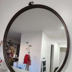 Round Mirror