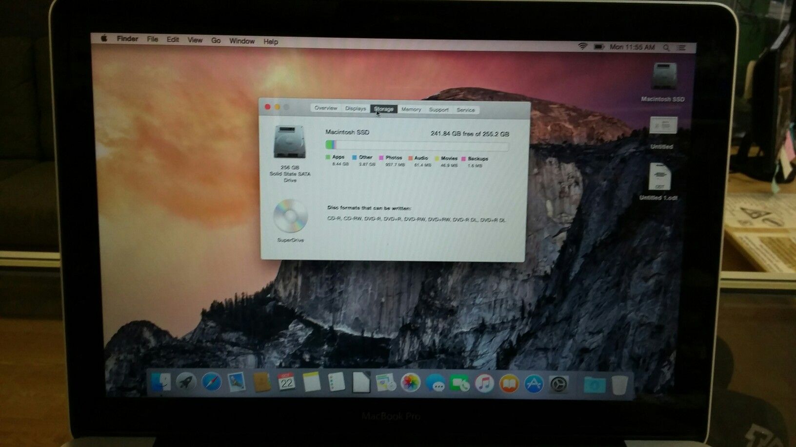 2009 Macbook Pro mid 2009 13 inch 2.26GHZ w/ Russian keyboard