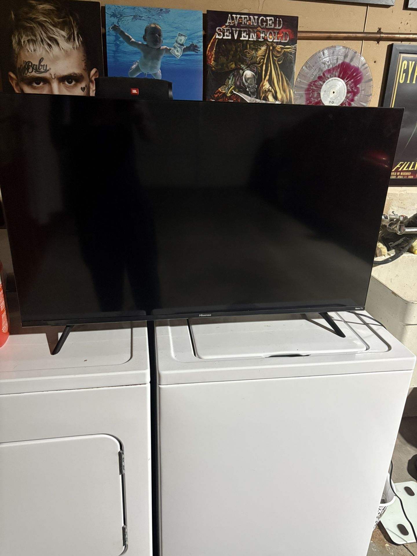 Hisense Roku 45” Tv
