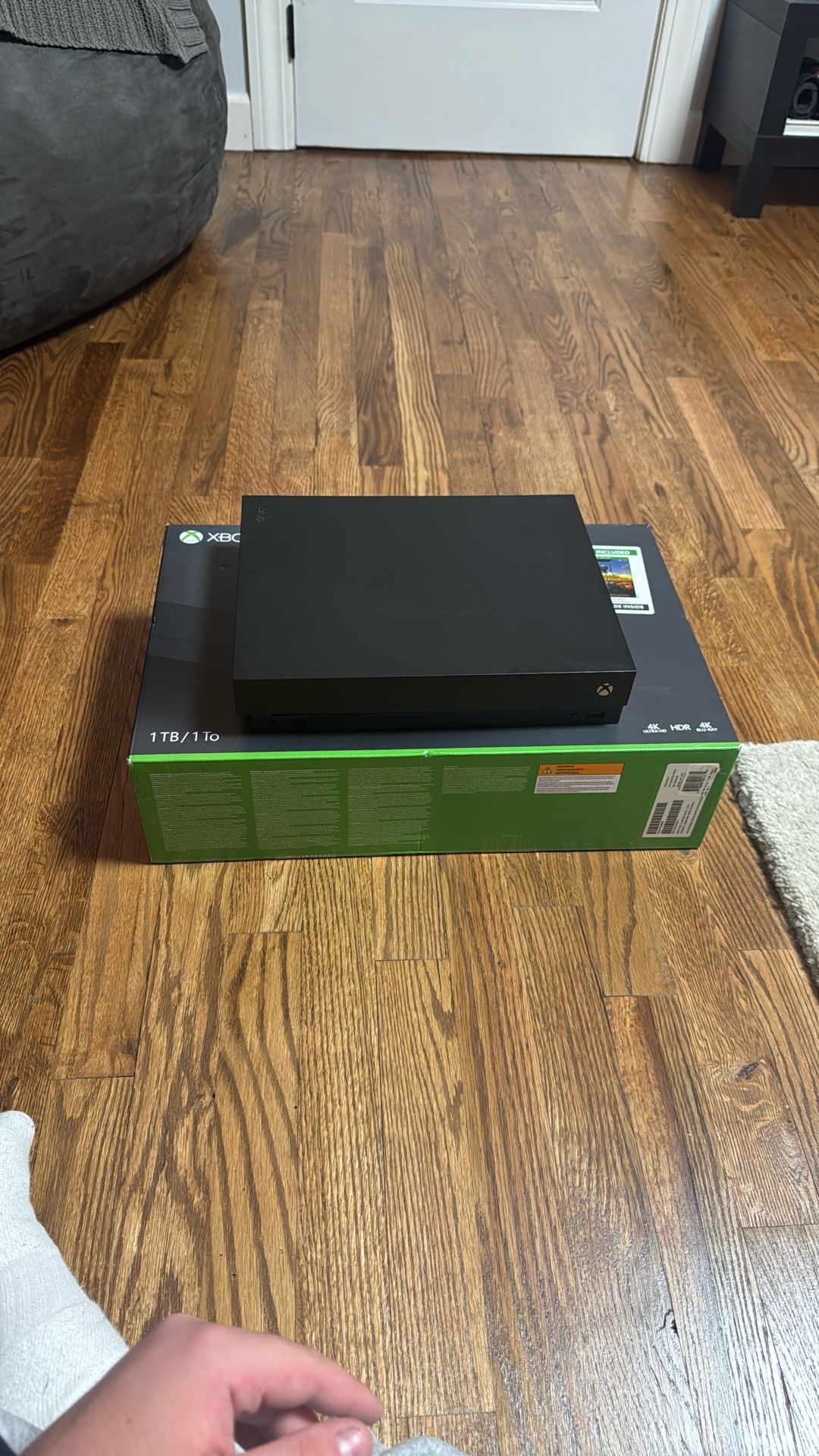 Xbox One X 1tb edition 