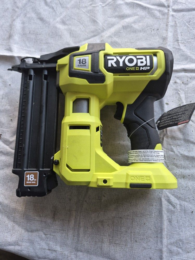 Ryobi One+hp 18GA Brad Nailer 18V
