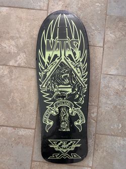 Santa Cruz Natas glow in the dark panther deck Santa Monica Airlines  10.538in x 30.14in