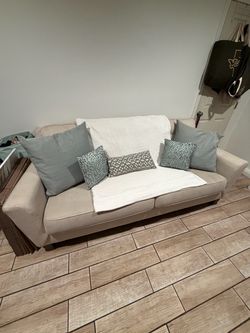 Moving sale Couch $80 or Best Offer