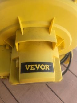 VEVOR Retractable Extension Cord Reel