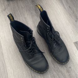 Doc Martin air wair size 12