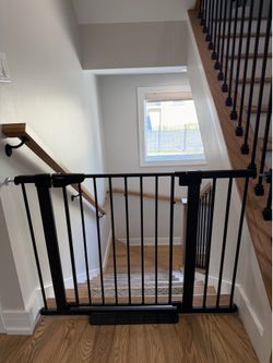 Metal Baby/Pet gate for stairs (Set of 3 or sold separately)