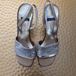 Stuart Weitzman Size 5 Heel 