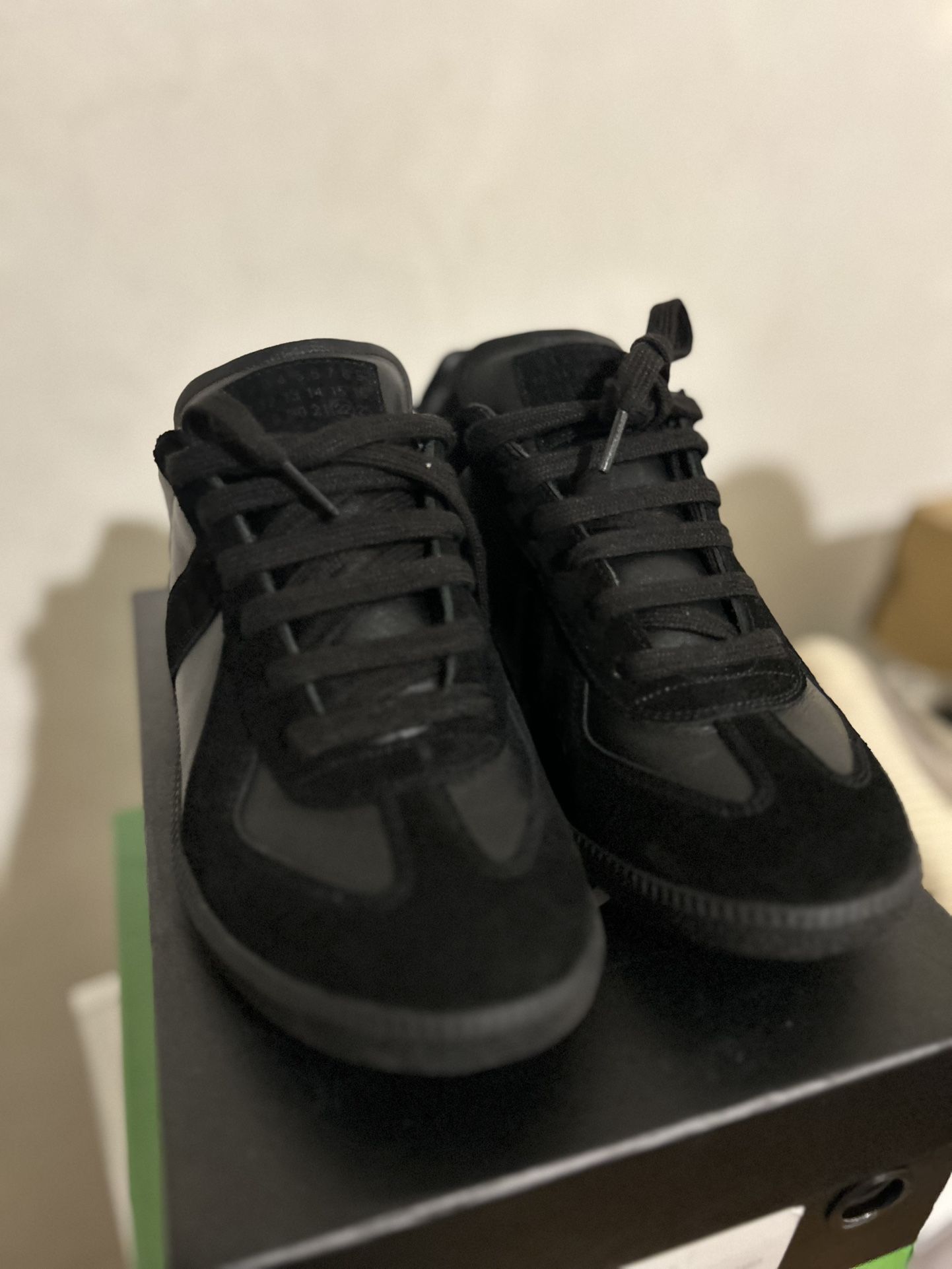 Maison Margiela Gat “Black”