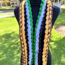 Graduation Ribbon Lei