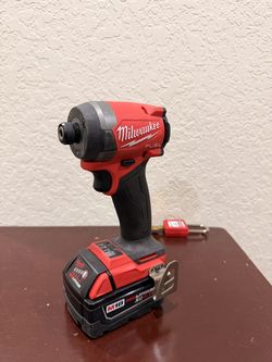 Milwaukee impact m18