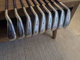Mizuno iron set and bag