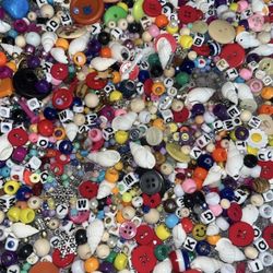 2 Lbs Of Assorted Beads And Charms For Bracket Necklace Jewerly Making