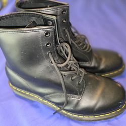 DOCMARTENS 12 