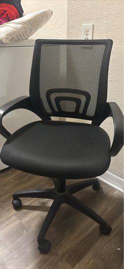 Comfortable rotating office chair