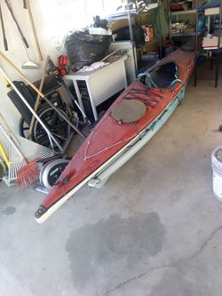 2 kayaks