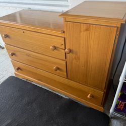 Mahogany Finished Medium dresser 