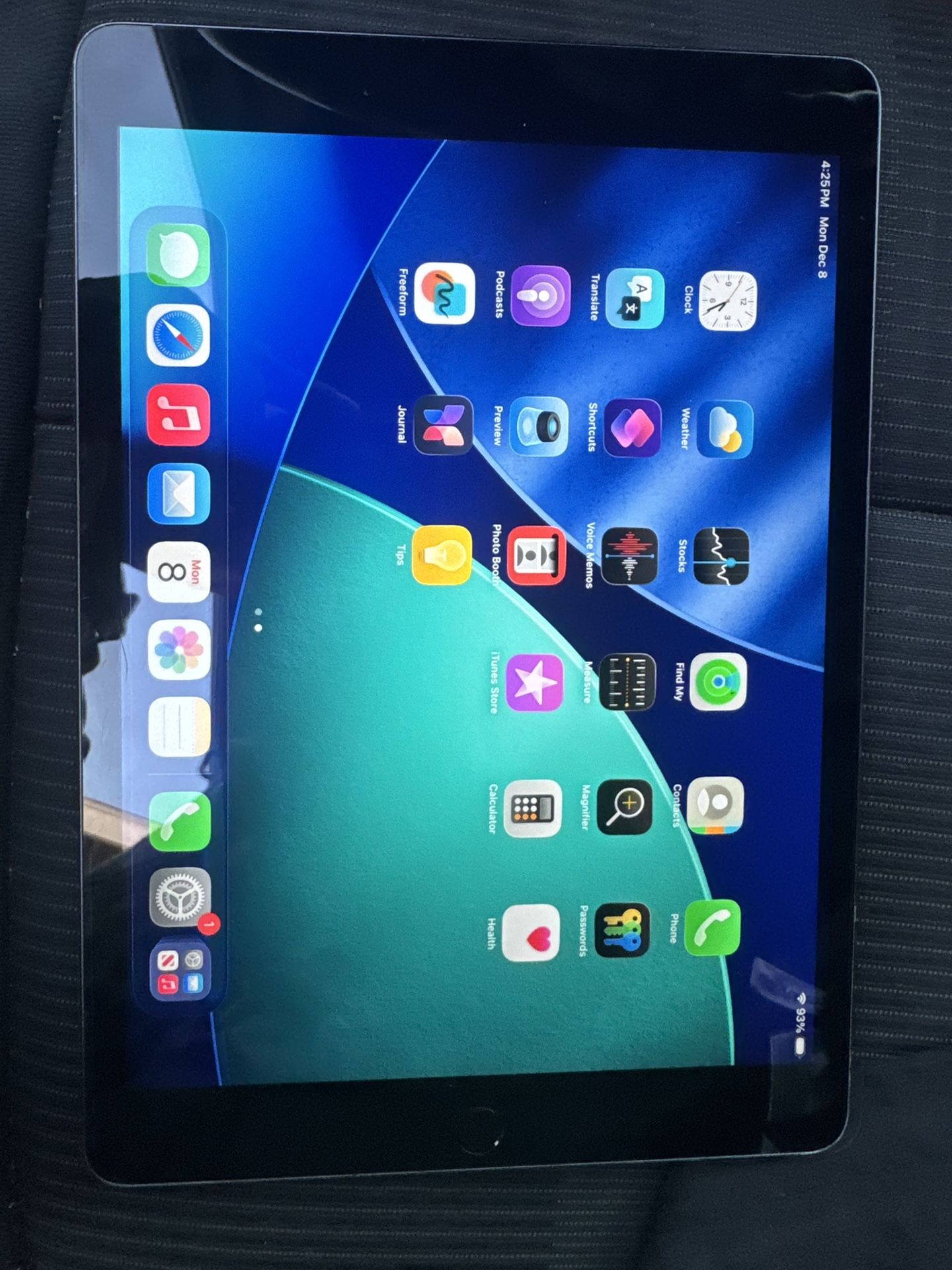 iPad 9th Generation Nú