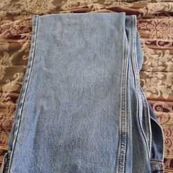Levi 42 Waist 32 Length 