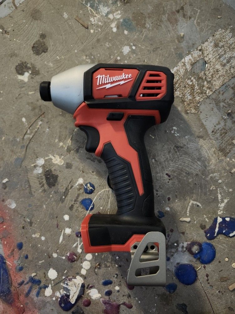 Milwaukee 2656-20 M18 18V 1/4" Lithium-Ion Cordless Hex Impact Driver Bare Tool