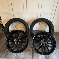 2024 Toyota Camry 19inch Wheels And Tires