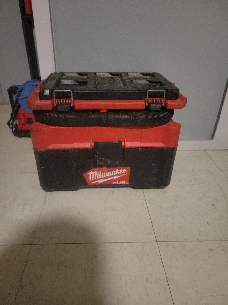 Milwaukee Vacuum M18 Packout