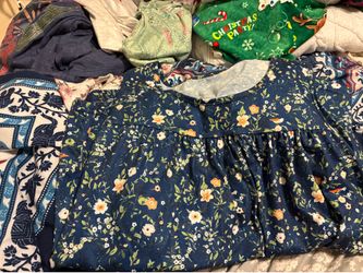 Womens 1XL sleeveless flower shirt