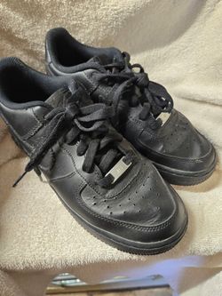 Nike Air Force 1 Low Triple Black Sneakers YOUTH Size 6