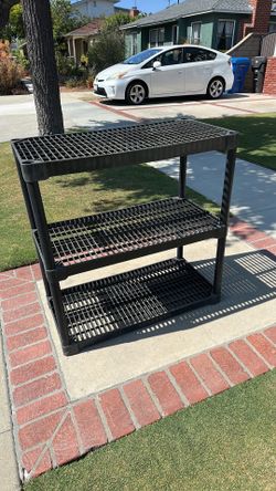Plastic shelf