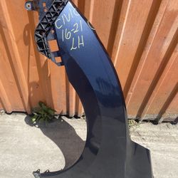 Honda Civic Fender Left  Driving Side. OEM.  2016-2017-2018-2019-2020-2021. Good condition.
