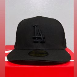 ALL BLACK LA HAT 