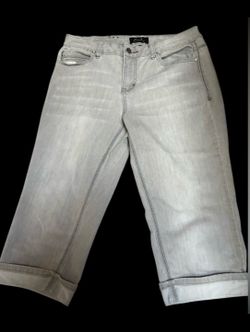 Gray Earl Jeans Capri Pants