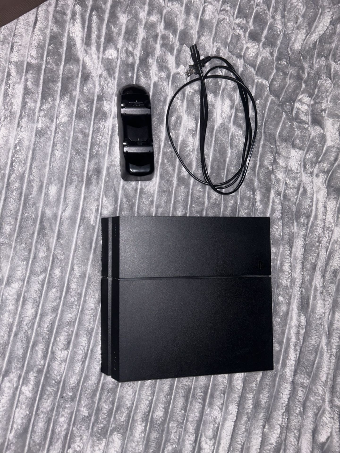 Ps4 with 4 controller and games