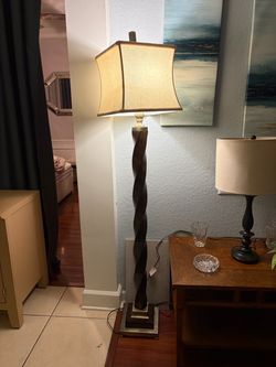 Twisted Column Floor Lamp with Shade