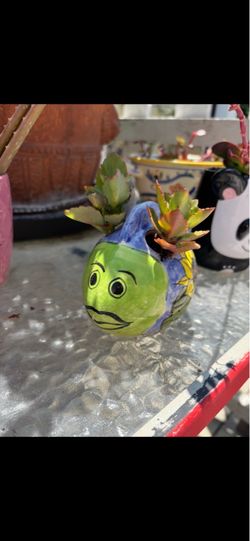 Succulent ceramic fish container