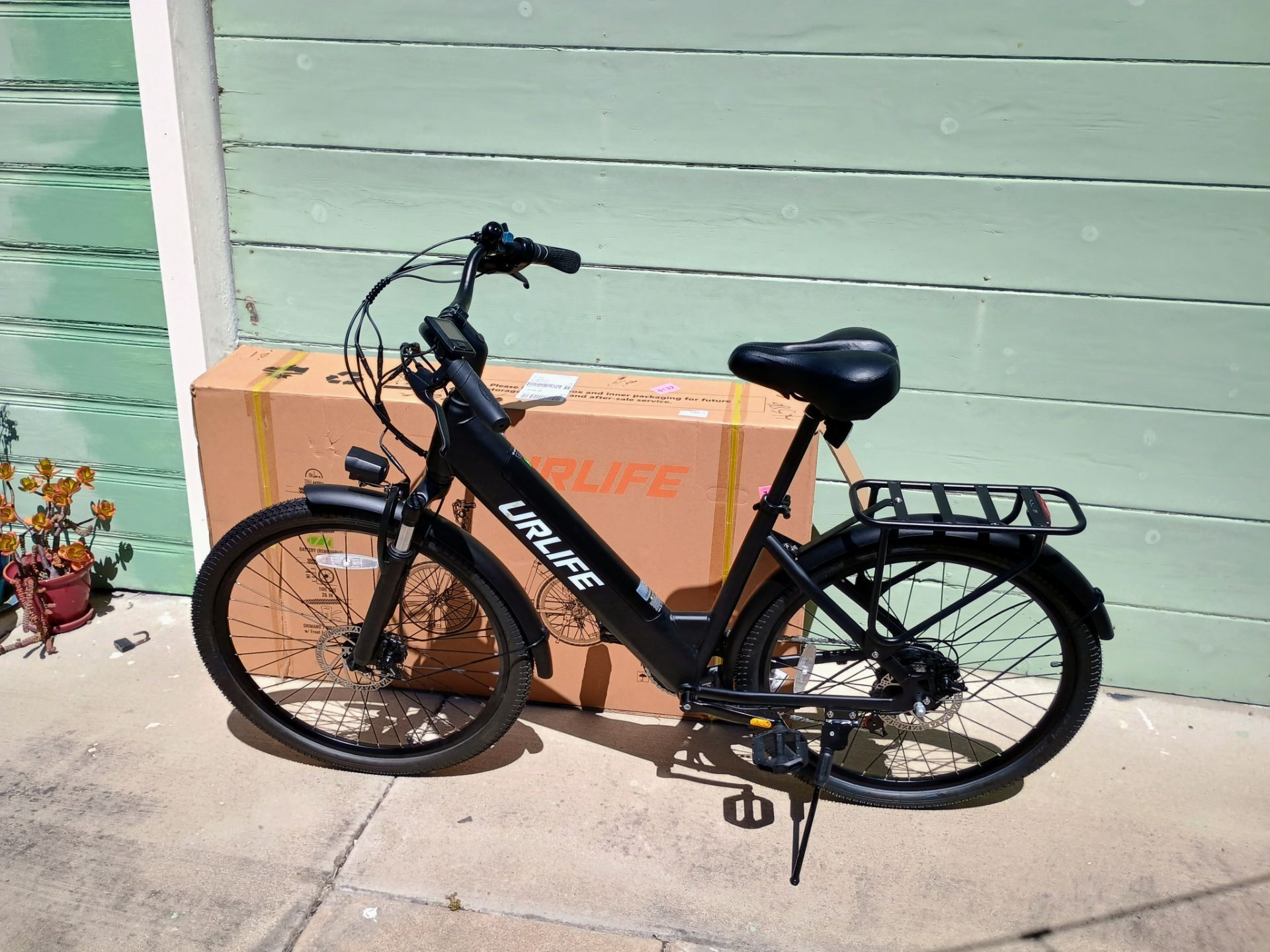 Electric Bike, Brand New, just out of the box. Test ride ๐