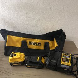 DEWALT Battery & Charger Bundle w/ Tool Bag – 12V 5Ah + 20V MAX Battery