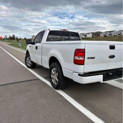 2005 Ford F150 Regular Cab . XL Pickup 2D 6 1/2FT