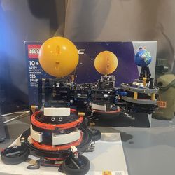 Lego technic earth and moon orbit