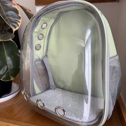 Travel Backpack Bubble Carrying Bag for Small Medium Dogs Cats, Space Capsule Pet Carrier Dog for Hiking, Airline Approved - Green 