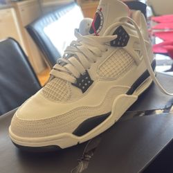 Jordan 4 