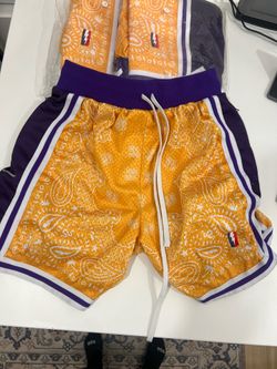 Collect & select - Lakers shorts