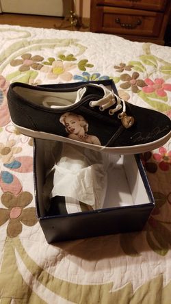 Marilyn Monroe sz 8 shoes