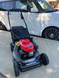 Honda HRC 216 hydrostatic transmission Commercial Lawn Mower