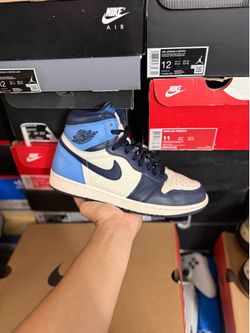 Jordan Obsidian 1s size 9 USED