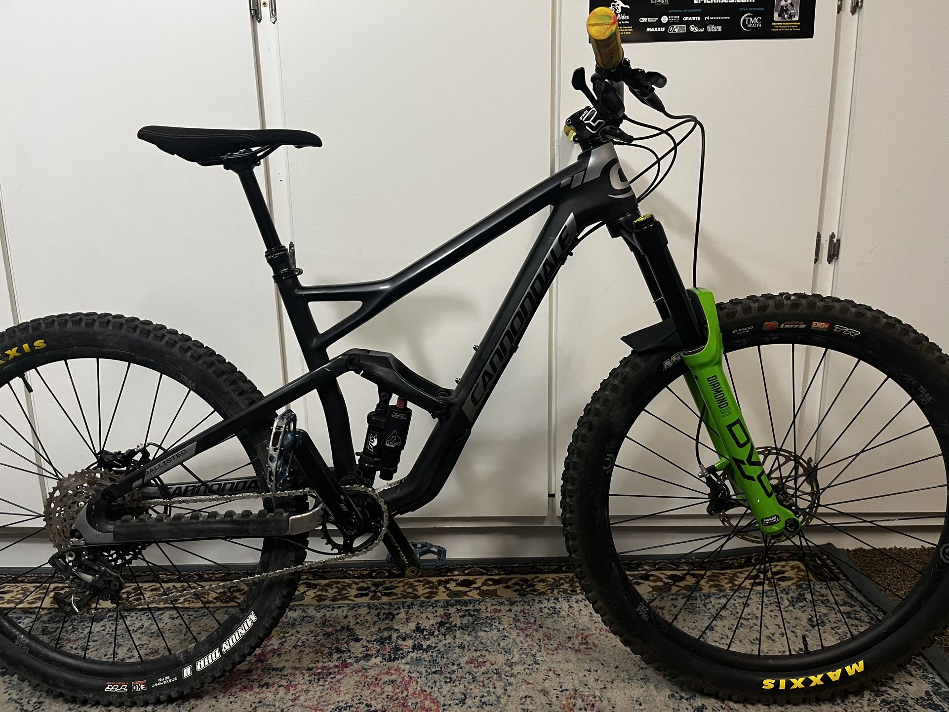 Cannondale Jekyll Mountain Bike