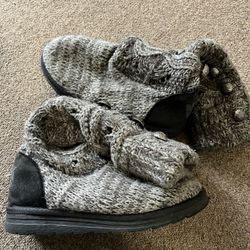 Women’s Muk Luks Sized 8