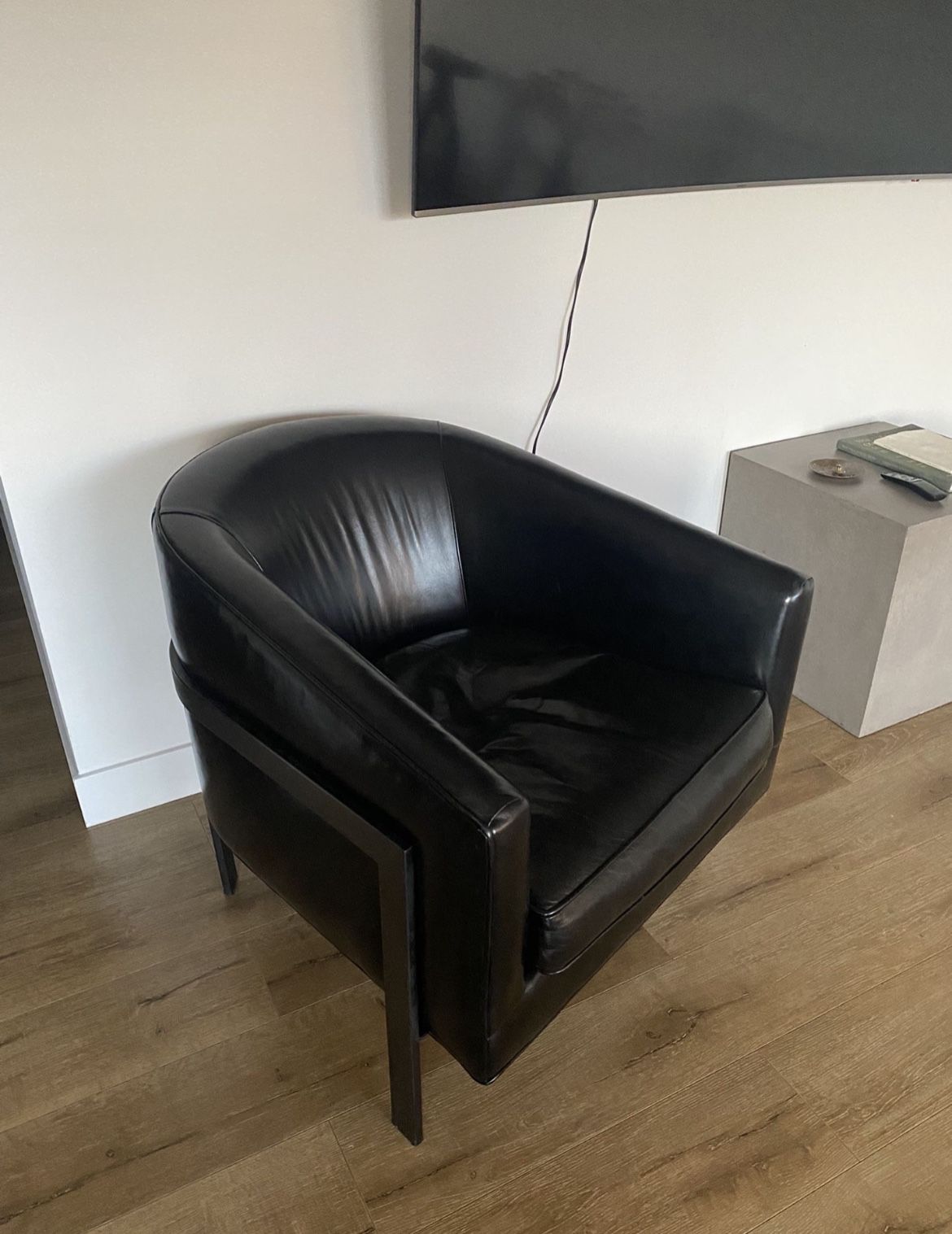 RH MODERN Restoration Hardware Reginald Chair