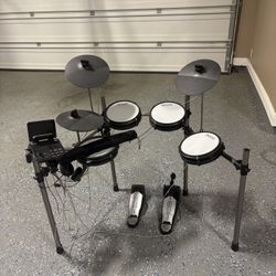 Simmons Titan 20 Black Foldable Electric Kit